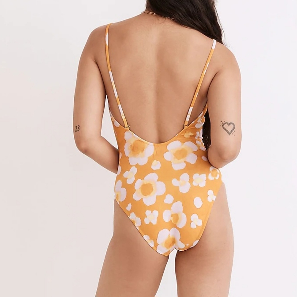 🐡MADEWELL SECOND WAVE TIE-FRONT ONE-PIECE SWIMSUIT IN WATERCOLOR FLORAL - Picture 3 of 9